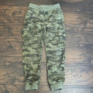 Boys cargo camo joggers size XL